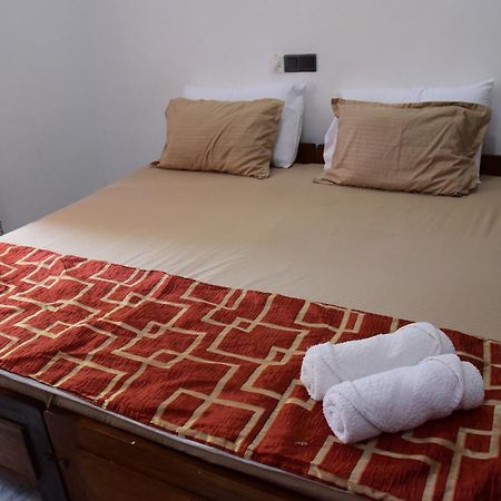 Happy Tuna Guesthouse Hikkaduwa Dış mekan fotoğraf