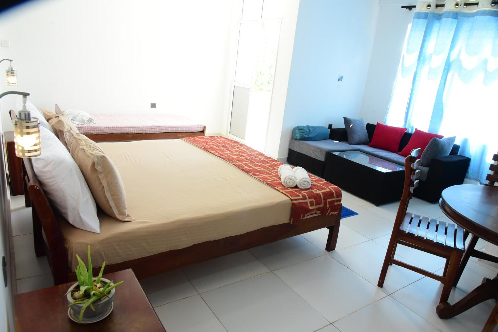Happy Tuna Guesthouse Hikkaduwa Dış mekan fotoğraf