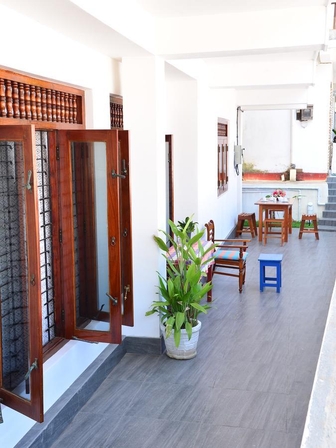 Happy Tuna Guesthouse Hikkaduwa Dış mekan fotoğraf
