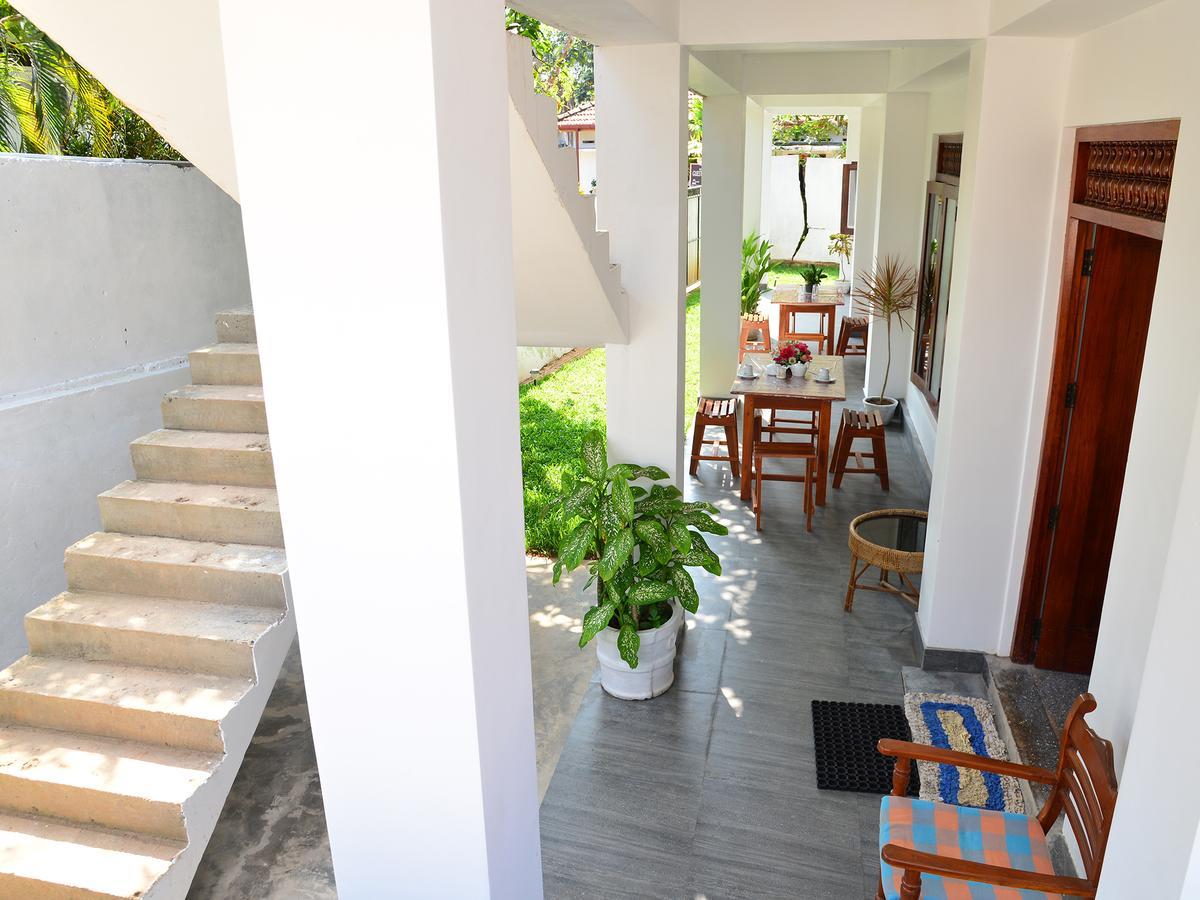 Happy Tuna Guesthouse Hikkaduwa Dış mekan fotoğraf
