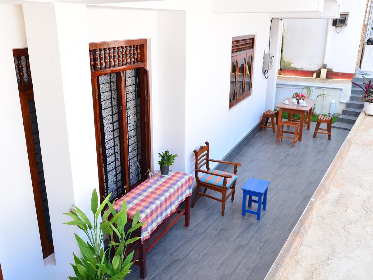 Happy Tuna Guesthouse Hikkaduwa Dış mekan fotoğraf